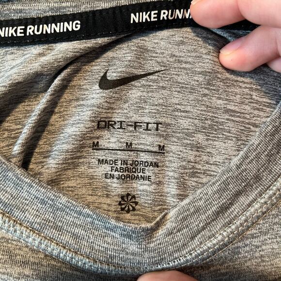 Nike Element Women's Medium Gray Long Sleeve Running Shirt Dri Fit Athletic Top - Picture 5 of 5